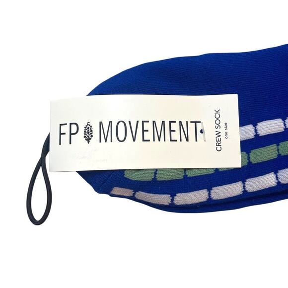 Free People Fast Lane Crew Socks Bundle of 2 Pairs White and Blue NEW - Picture 5 of 7